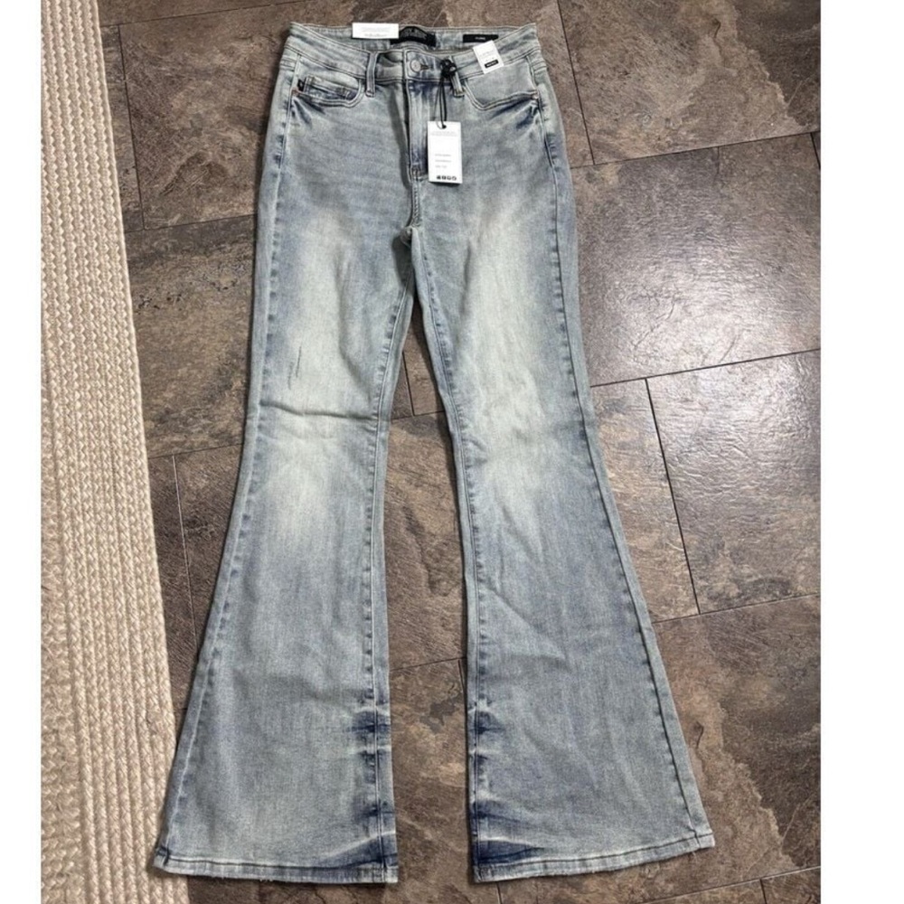 Judy Blue Flare Fit Jeans - Picture 13 of 16